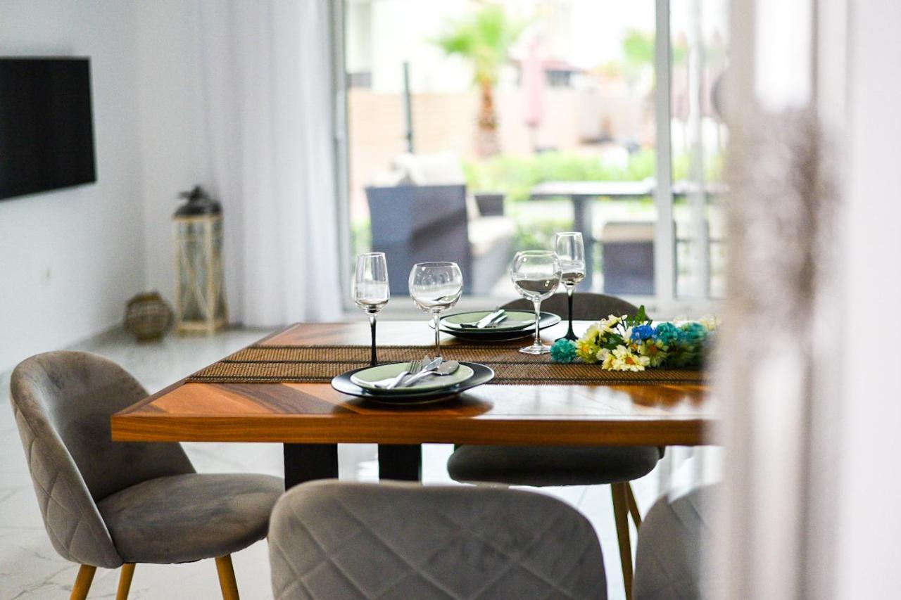 Acrotel Porto Brava Luxury Villas Ormos Panagias Exteriör bild