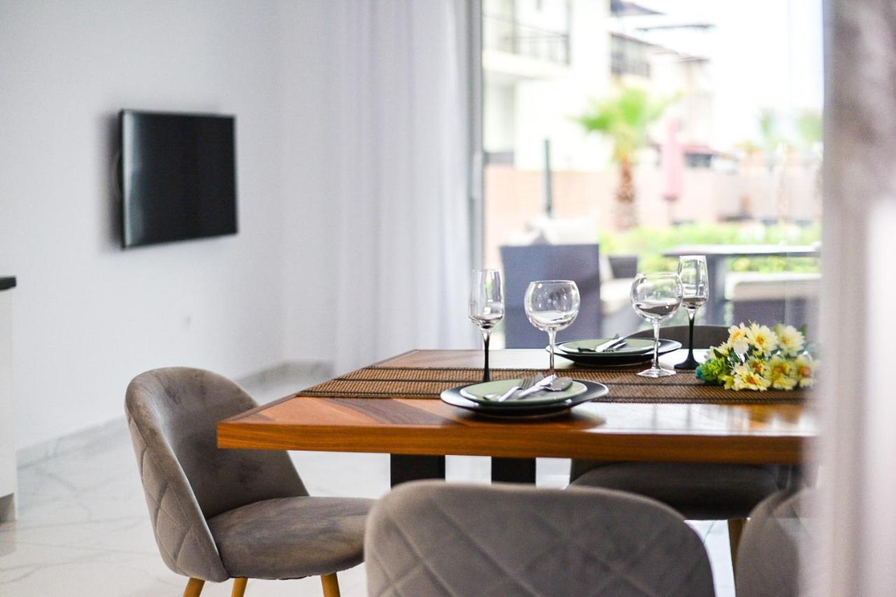 Acrotel Porto Brava Luxury Villas Ormos Panagias Exteriör bild