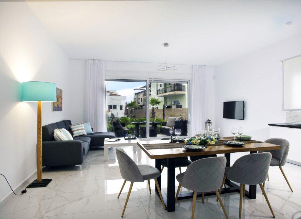 Acrotel Porto Brava Luxury Villas Ormos Panagias Exteriör bild